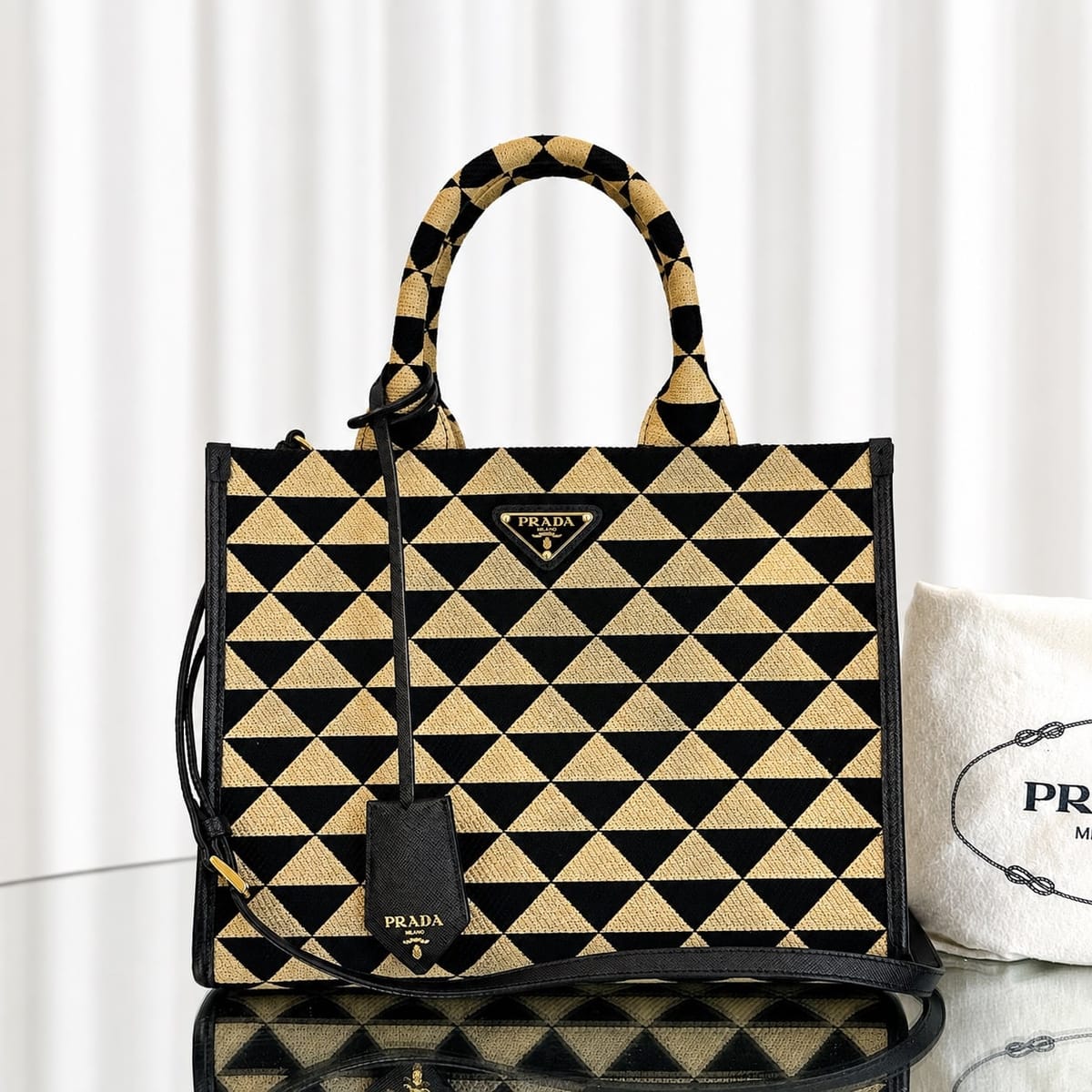 PRADA ����� �ɺ� �ڼ� ��Ʈ������� �ɺ� �ڼ� ��Ʈ��