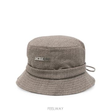 26FW 자크뮈스 모자 ACU00001AW00916 880 DARK BROWN