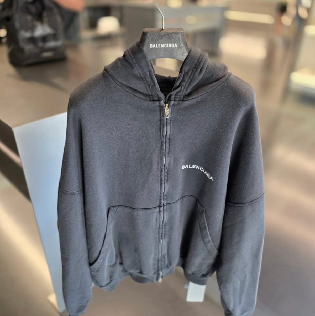 Balenciaga �߷��þư� ������ ��ġ ����� ��ư ���� ��ư �ĵ� ���� ���Ϲ߷��þư� ������ ��ġ ����� ��ư ���� ��ư �ĵ� ����