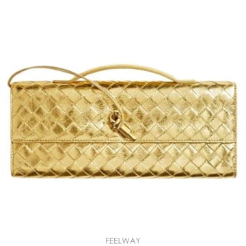 Bottega Veneta 26FW ���װ�����Ÿ Ŭ��ġ �Ŀ�ġ 741511 V4P128922 Gold26FW ���װ�����Ÿ Ŭ��ġ �Ŀ�ġ 741511 V4P128922 Gold