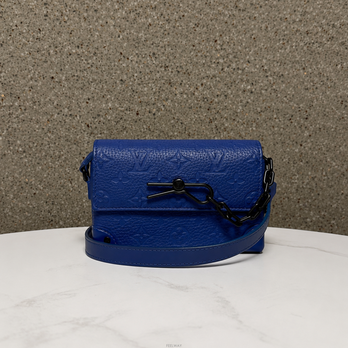 Louis Vuitton ���̺��� ���� ��Ƽ�� ����� ���� ũ�ν� �޽�������̺��� ���� ��Ƽ�� ����� ���� ũ�ν� �޽�����