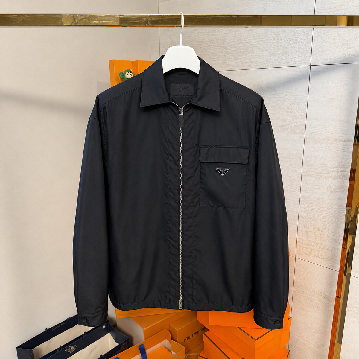 PRADA [M������]����� �ﰢ�ΰ� �����Ϸ� ���� ����[M������]����� �ﰢ�ΰ� �����Ϸ� ���� ����