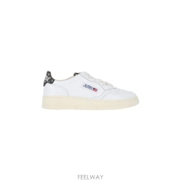 26FW 오트리 메달리스트 로우 스니커즈 AULM HJ04 White