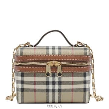 Burberry 26FW ������ Ŭ��ġ �Ŀ�ġ 8128009 A7026 Beige26FW ������ Ŭ��ġ �Ŀ�ġ 8128009 A7026 Beige