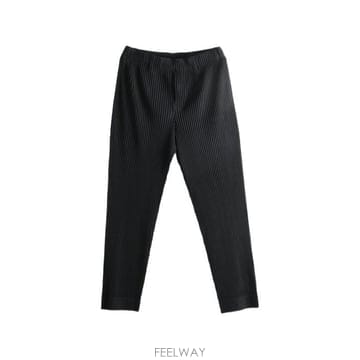 Issey Miyake 26FW �ȹ� �ø��� �̼��� �̾��� ��Ʈ����Ʈ ���� HP68JF550 15 Black26FW �ȹ� �ø��� �̼��� �̾��� ��Ʈ����Ʈ ���� HP68JF5