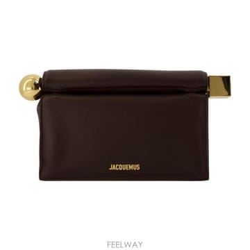 Jacquemus 26FW ��ũ���� �е� � Ŭ��ġ BAW00356AC27L14 890 brown26FW ��ũ���� �е� � Ŭ��ġ BAW00356AC27L14 890 bro