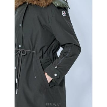 몽클레르 할리크 다운 자켓 블랙