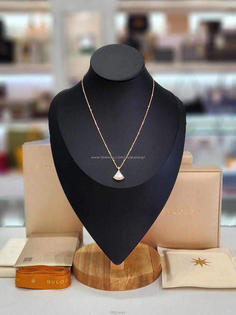 BVLGARI �Ұ��� ��ٽ� �帲 ���������� ������ ���̾� 18K ����� 26�� 358365�Ұ��� ��ٽ� �帲 ���������� ������ ���̾� 18K ���