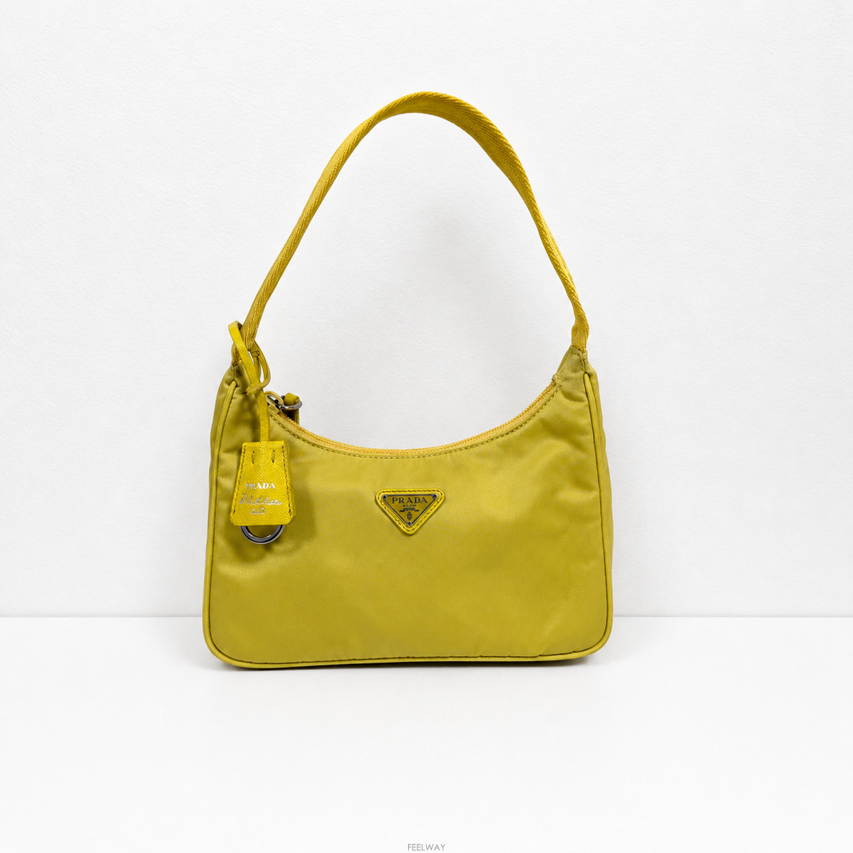 PRADA ����� �����Ϸ� ȣ��������� �����Ϸ� ȣ����