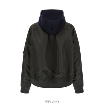 Sacai 26 F/W ��ī�� SPONGE ����Ʈ X ���Ϸ� Ʈ�� �ĵ� 2608 B003224720126 F/W ��ī�� SPONGE ����Ʈ X ���Ϸ� Ʈ�� �ĵ� 2608 B0