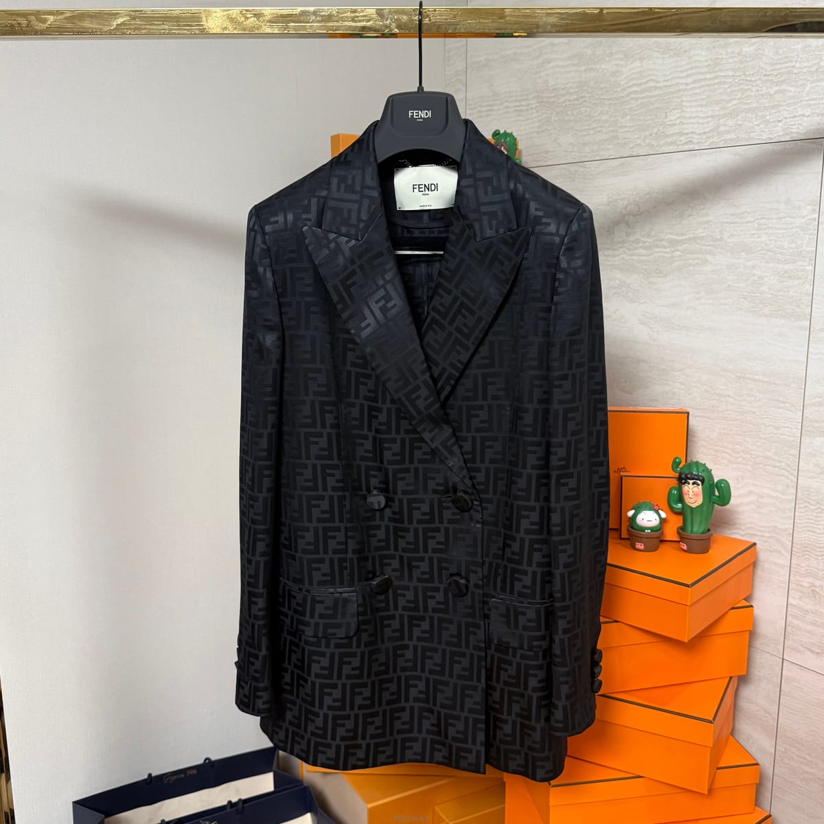 FENDI [40������]��� ���� ff �ΰ� ��ũ �������� ����[40������]��� ���� ff �ΰ� ��ũ �������� ����