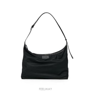 Maison Margiela �׶�����Ÿ �ؿ� MM6 �������������� ���� NYLON CROSSBODY BAG SB5WG0040P9062T8�׶�����Ÿ �ؿ� MM6 �������������� ���� NYLON CROSSBOD