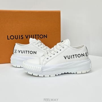 Louis Vuitton ���̺��� LV �ΰ� ������ ����Ŀ�� 38���̺��� LV �ΰ� ������ ����Ŀ�� 38