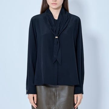 Max Mara 26 FW �������� ��ī�� Ÿ�� �ض��� ��ũ ����콺 2621116091600 00726 FW �������� ��ī�� Ÿ�� �ض��� ��ũ ����콺 262111
