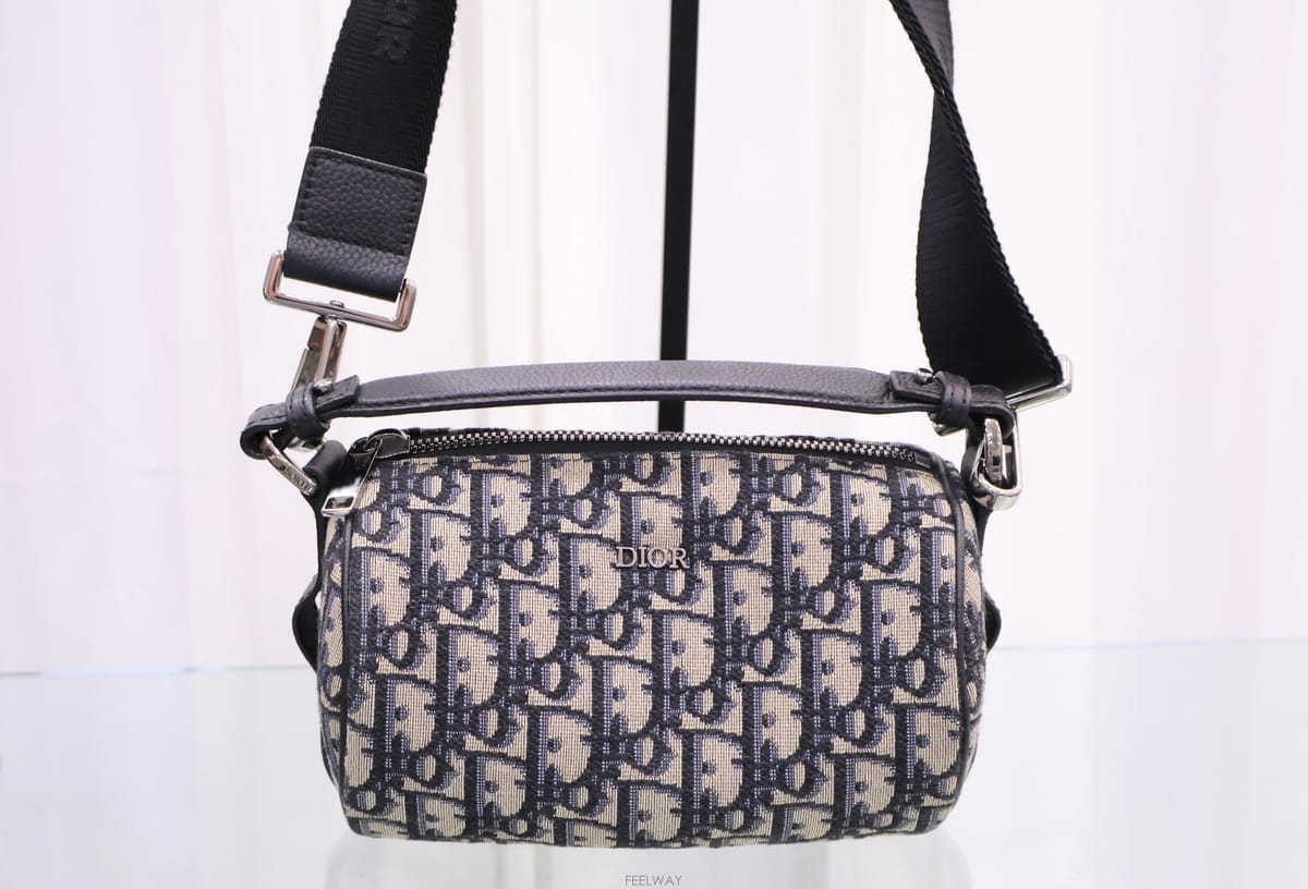 DIOR ��� ������ũ ��ī�� �ѷ� �̴� �޽��� ũ�ν��� 1ESPO219YKY��� ������ũ ��ī�� �ѷ� �̴� �޽��� ũ�ν��� 1ESPO21