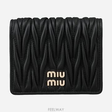미우미우 6F 5MV204 AFPP F0002 마테라쎄 반지갑 블랙
