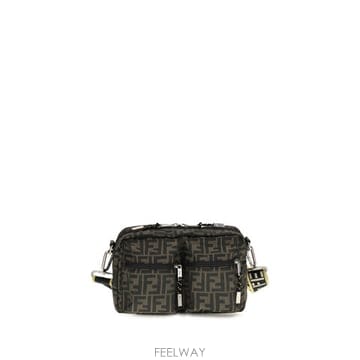 FENDI �ؿ� ���¸���� AW26 ��� ���� FF ���׷� �к긯 ī�޶� ���̽� 7VA695B12N_F1PR4�ؿ� ���¸���� AW26 ��� ���� FF ���׷� �к긯 ī��