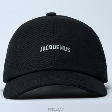 26 FW 자크뮈스 로고 하드웨어 패치 클래식 25EACU00670AW00092 990