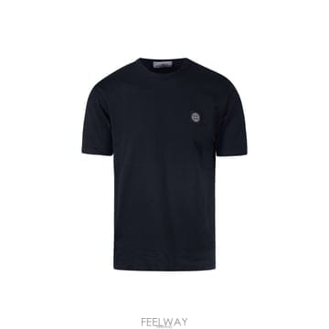 Stone Island ���� 26SS �ΰ� ��ġ Ƽ���� ���̺� L1S15 2100027 S0013 V0020���� 26SS �ΰ� ��ġ Ƽ���� ���̺� L1S15 2100027 S0013 