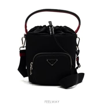 PRADA ����� 1BE026 ���� ���Ϸ� �ﰢ�ΰ� ���� ��Ŷ ��Ʈ�� �� ����� ũ�ν���aa66751����� 1BE026 ���� ���Ϸ� �ﰢ�ΰ� ���� ��Ŷ ��Ʈ�� ��