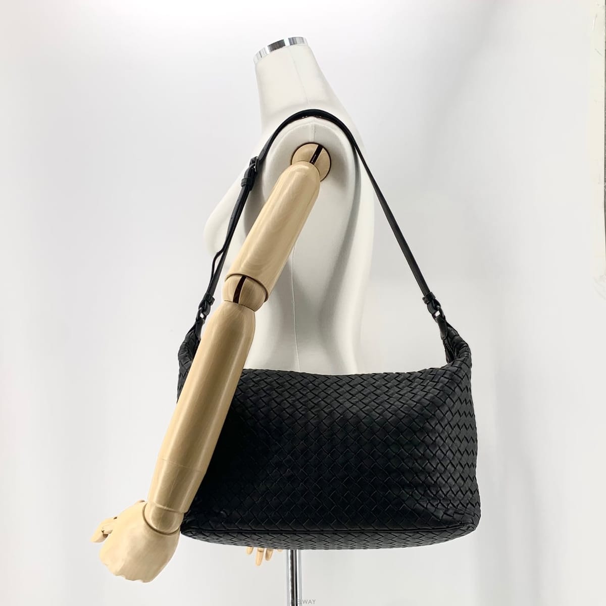 Bottega Veneta ���װ�����Ÿ ��Ʈ��ġ���� ȣ���� ����麸�װ�����Ÿ ��Ʈ��ġ���� ȣ���� �����