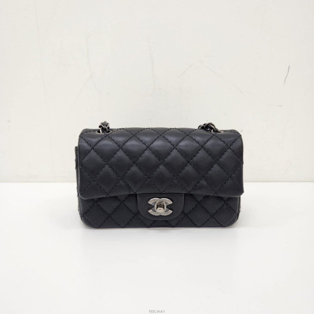 CHANEL [�µ��߰���ǰ] ���� Ŭ���� ���̴� ũ�ν��� ���� 23����[�µ��߰���ǰ] ���� Ŭ���� ���̴� ũ�ν��� ���� 23����