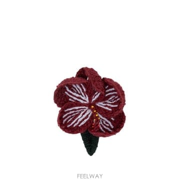 ALANUi 26FW ALANUI  Hibiscus Embroidered  Brooch LWRR005E26KNI0012826FW ALANUI  Hibiscus Embroidered  Brooch LWRR005E26KN