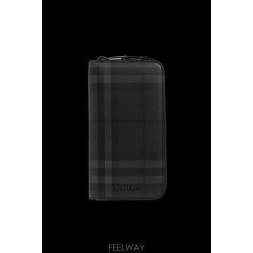 Burberry 26FW Burberry �з� with �ΰ� 8127982C3331IRON TP57898301926FW Burberry �з� with �ΰ� 8127982C3331IRON TP578983