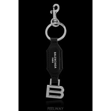 26FW Balenciaga 키 체인 with 로고 8731672ACLZ1000 TP578792425