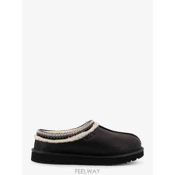 UGG 태즈먼 플랫 슈즈 블랙
