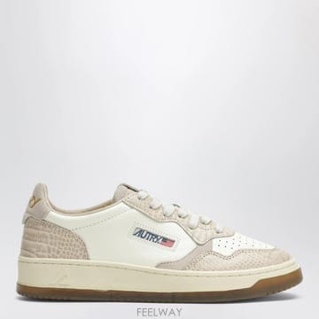 26 F/W 오트리 MEDALIST 로우 스니커즈 인 MARSHMAL B0052205226