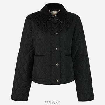버버리 6F 8107465 C1900 올드햄 여성 퀼팅 크롭 자켓 블랙