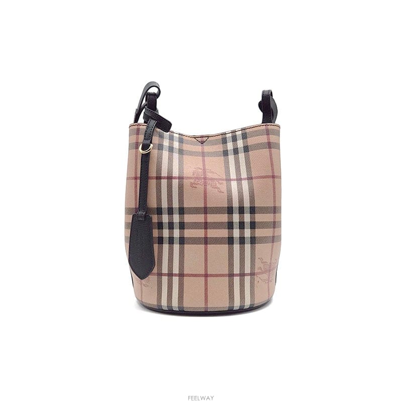 Burberry ������ ���̸��� ��Ŷ�� L240525������ ���̸��� ��Ŷ�� L240525