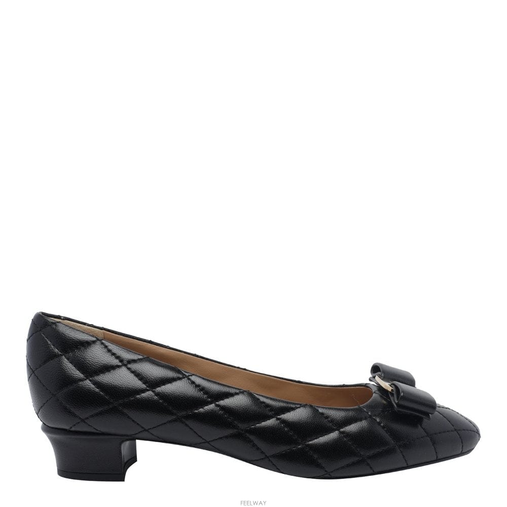 Ferragamo 26 F/W ��󰡸� �ٶ� 20�� ���� ������ 798516/01M54 B001227641826 F/W ��󰡸� �ٶ� 20�� ���� ������ 798516/01M54 B00