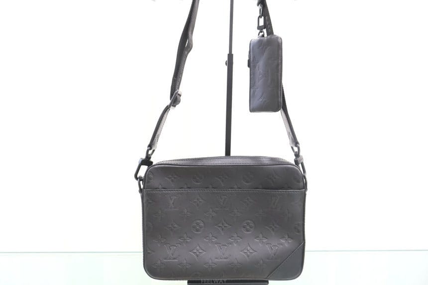 Louis Vuitton ���̺��� ��� �޽��� ũ�ν��� m69827 ��ȭ��Ǯ�·��̺��� ��� �޽��� ũ�ν��� m69827 ��ȭ��Ǯ��
