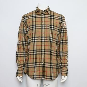 Burberry ������ 8029878 ��Ƽ�� ��ư ���ø� �ΰ� ����Ʈ üũ ���� ����aa65961������ 8029878 ��Ƽ�� ��ư ���ø� �ΰ� ����Ʈ üũ ��