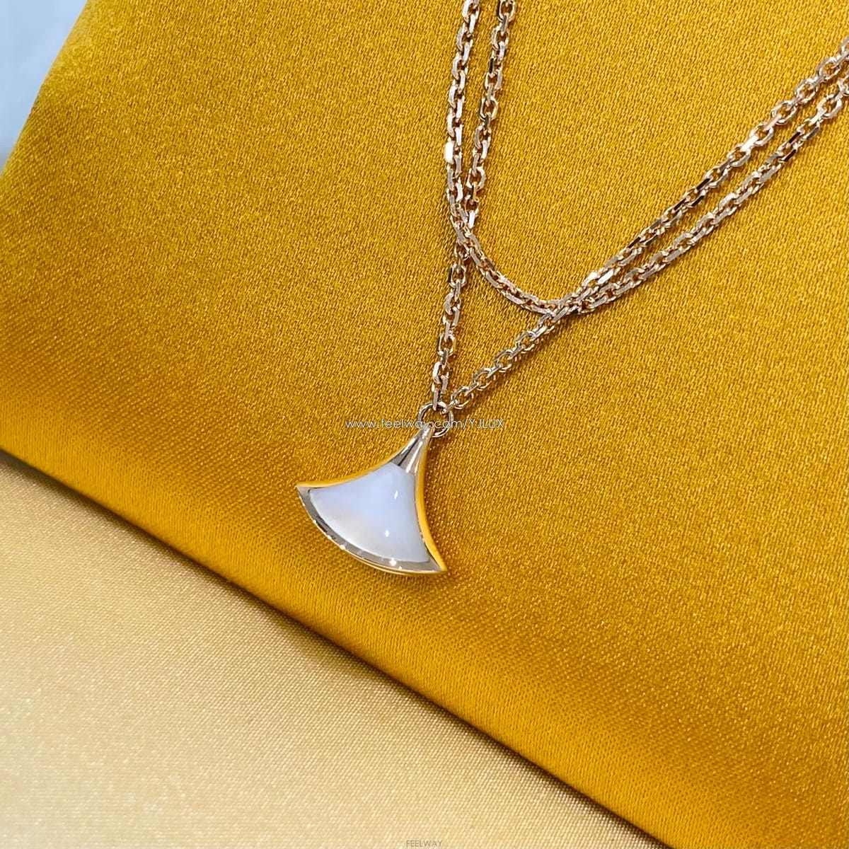 BVLGARI [�̻��] �Ұ��� SM ��ٽ��帲 ���������� ������ ���� Y07360[�̻��] �Ұ��� SM ��ٽ��帲 ���������� ������ ����