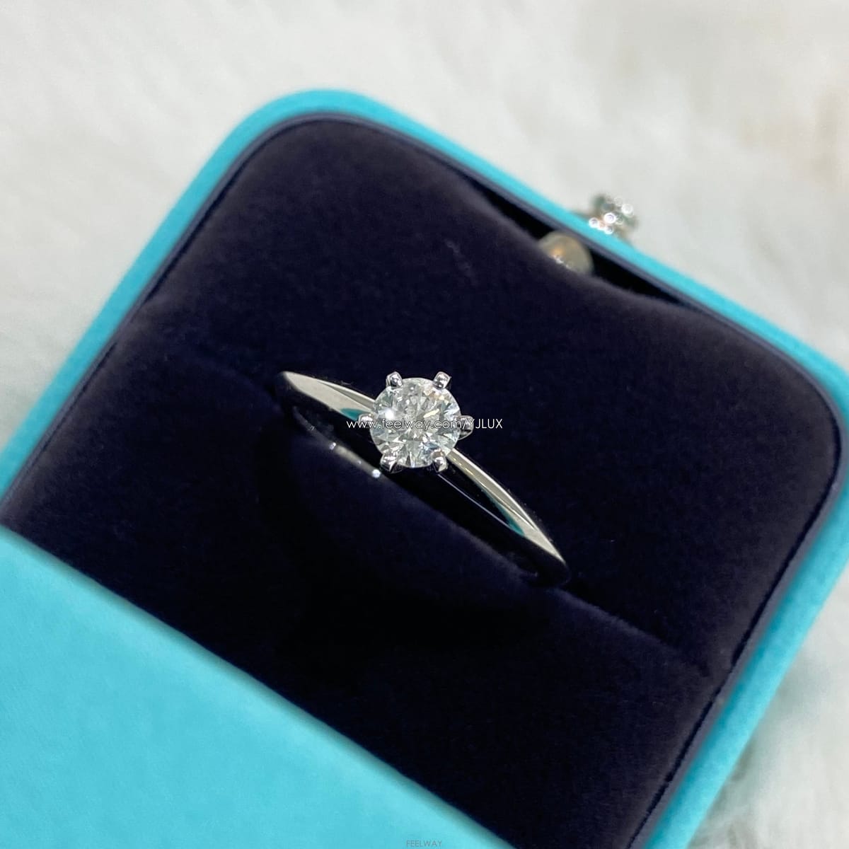 TIFFANY & Co Ƽ�Ĵ� 11 �ָ��׾ 0.34ĳ�� Ƽ�Ĵϼ��� ���̾� ���� Y94536Ƽ�Ĵ� 11 �ָ��׾ 0.34ĳ�� Ƽ�Ĵϼ��� ���̾� ���� Y