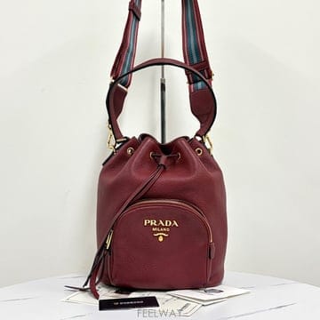 PRADA [�����Ϸ�] ����� ���ڷ� ���̳� ��Ŷ�� ũ�ν��� ����[�����Ϸ�] ����� ���ڷ� ���̳� ��Ŷ�� ũ�ν��� ����