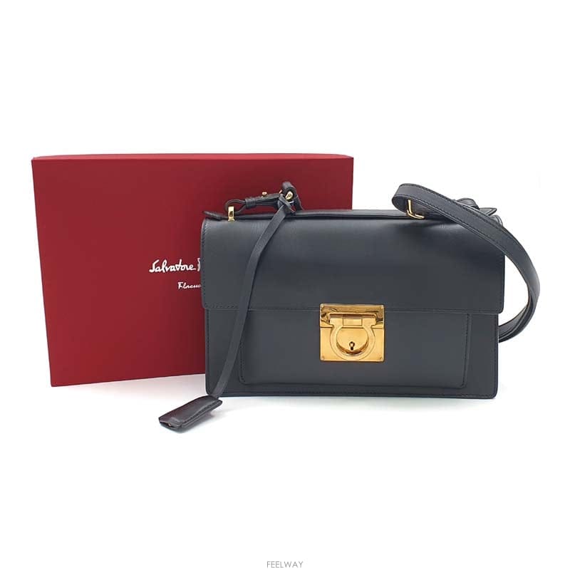 Ferragamo ��󰡸� ��ġ�� ���ϸ� ����� 8112612��󰡸� ��ġ�� ���ϸ� ����� 8112612
