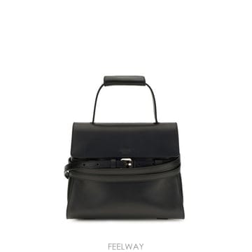 Moschino �ؿ� ���¸���� AW26 ��Ű�� ���� ��Ŭ ����� MC4020PP1POA0_000�ؿ� ���¸���� AW26 ��Ű�� ���� ��Ŭ ����� MC4020P