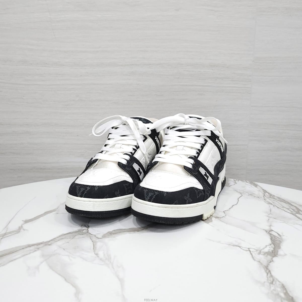 Louis Vuitton [������] 7.5 / ���̺��� LV ������ ���׷� Ʈ���̳� ����Ŀ�� 1A9JGA[������] 7.5 / ���̺��� LV ������ ���׷� Ʈ���̳� ��