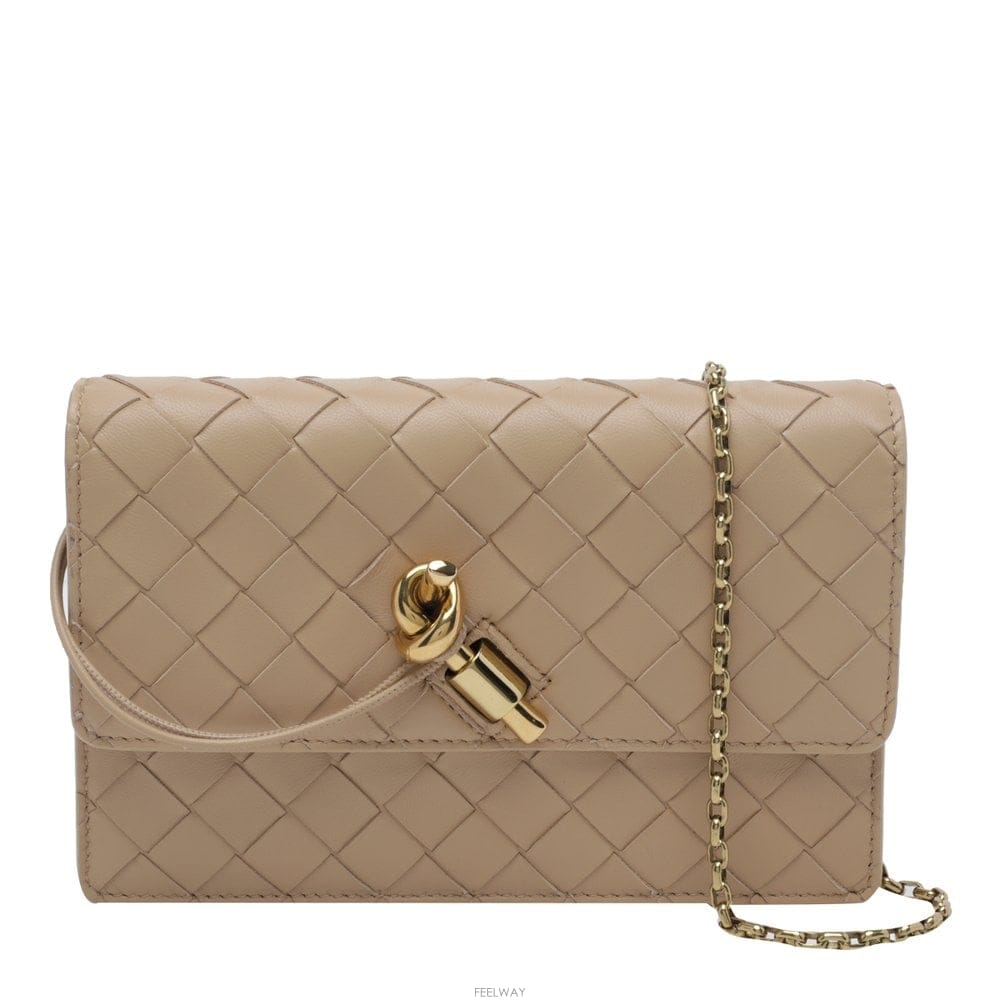Bottega Veneta 26 F/W ���װ� ����Ÿ ANDIAMO �Ŀ�ġ �� ü�� 844107 B001227868826 F/W ���װ� ����Ÿ ANDIAMO �Ŀ�ġ �� ü�� 844107 B00