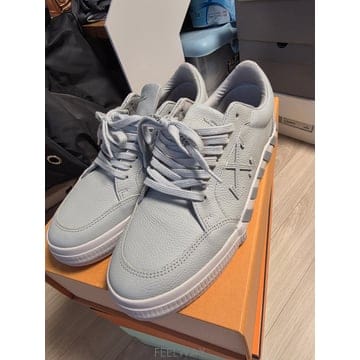 오프화이트 로우 벌커나이즈 칼프 레더