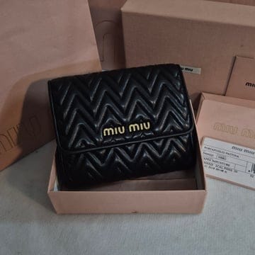 Miu Miu �̿�̿� ���� ���׶�� ������ ������ Ǯ�����̿�̿� ���� ���׶�� ������ ������ Ǯ����