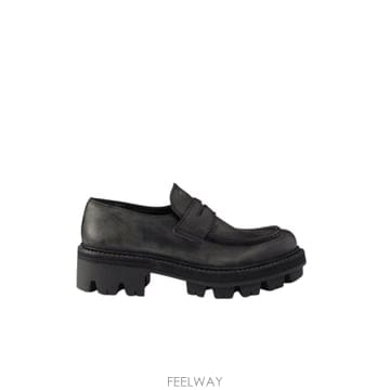PRADA �δ��� PRADA ����� ���� �����δ��� PRADA ����� ���� ����