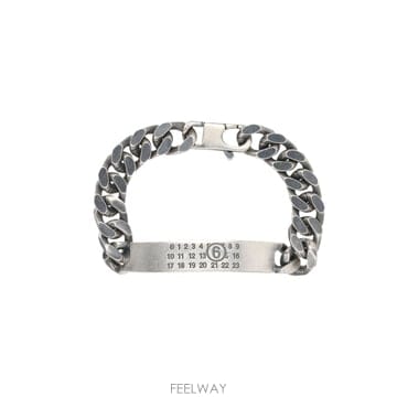 Maison Margiela �δ��� MM6 Maison Margiela MM6 ���� ���������� �ǹ� �����δ��� MM6 Maison Margiela MM6 ���� ���������� �ǹ� ��