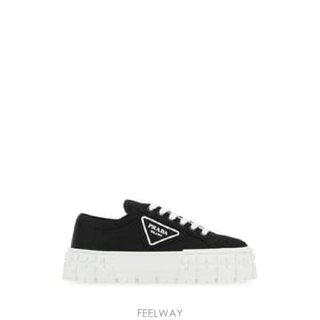 PRADA �δ��� PRADA �ﰢ�ΰ� ������ ����Ŀ���δ��� PRADA �ﰢ�ΰ� ������ ����Ŀ��
