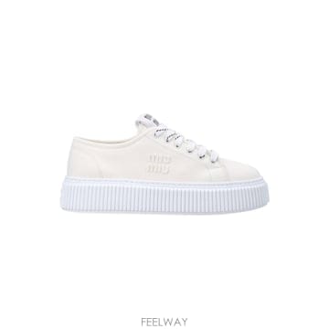 Miu Miu �δ��� MIU MIU �̿�̿� ���̺��� ����Ŀ���δ��� MIU MIU �̿�̿� ���̺��� ����Ŀ��