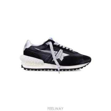 골든구스 RUNNIN 마라톤
